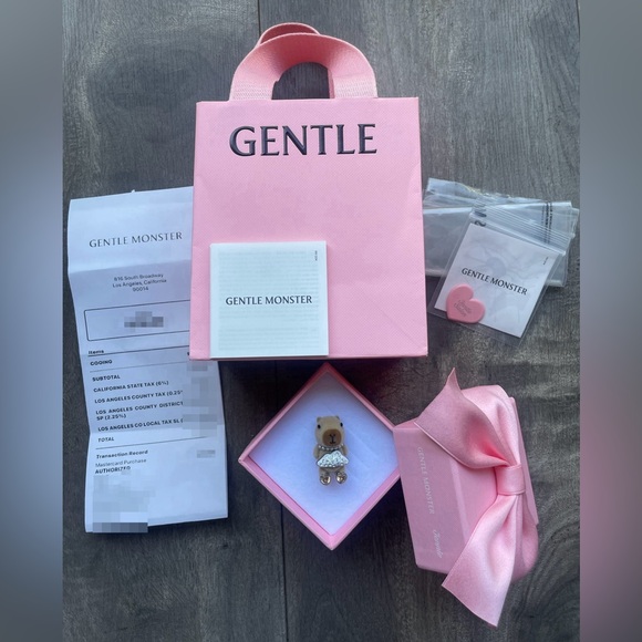 NEW COOING CHARM w/BOX Gentle Monster X Jennie Salon USA SELLER DTLA w/ RECEIPT - Picture 1 of 5